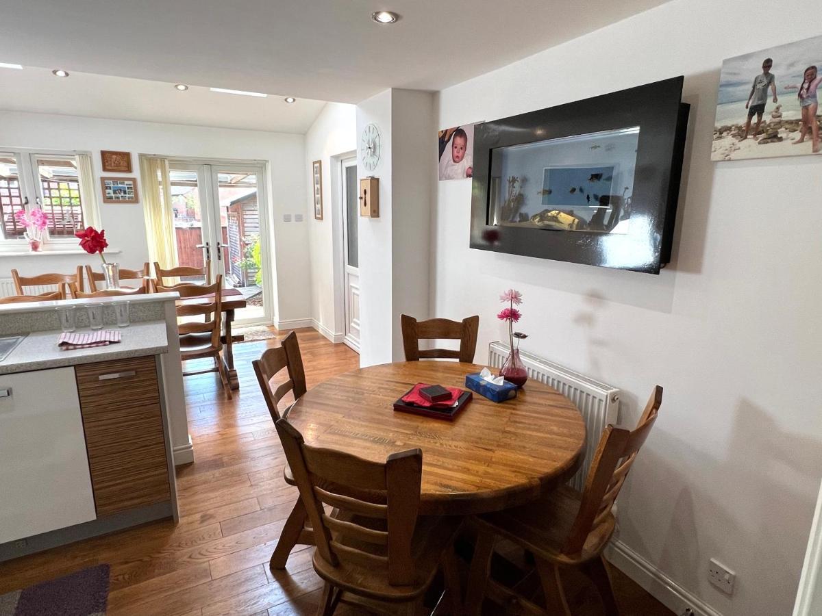 Simply Stunning 2 Bedroom Home With Parking Space Nottingham Exteriör bild